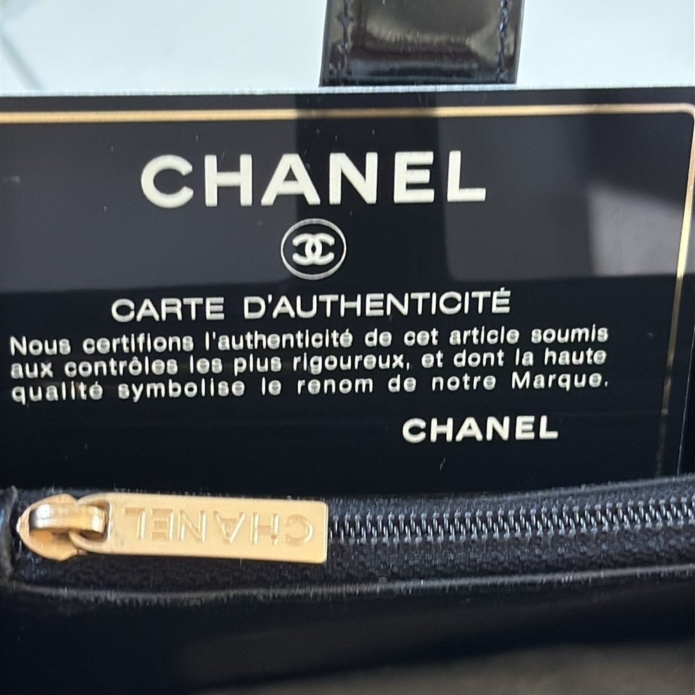 CHANEL tote bag - Picture 4 of 10